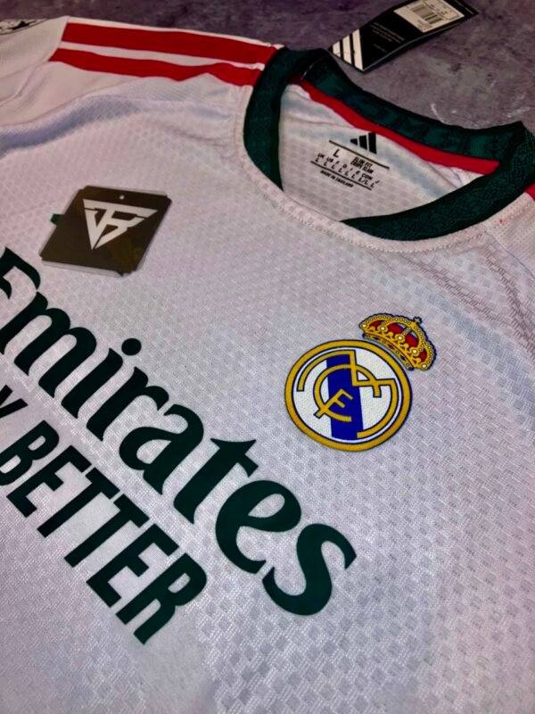Real Madrid – Camiseta Retro Blanca