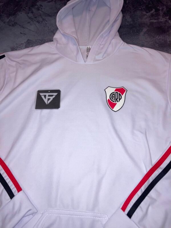 River 2026 – Calidad Premium